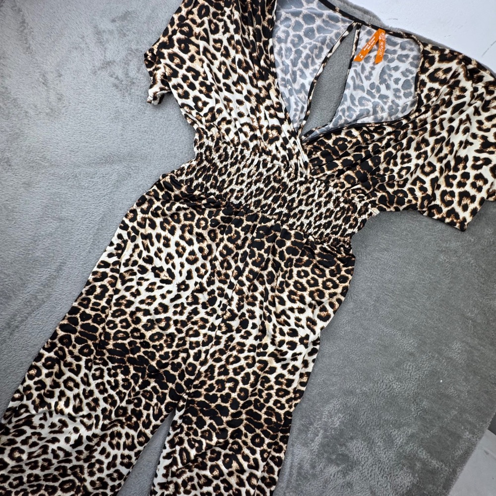Magic Leopard Print Jumpsuit Women 1X Brown Excellent Smocked Wide Leg V-Neck